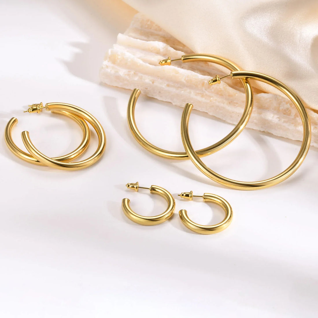 Waterproof Chunky Circle Hoop Earrings For Women, Gold Plated Stainless Steel Loop Earring 25/42/50/63mm